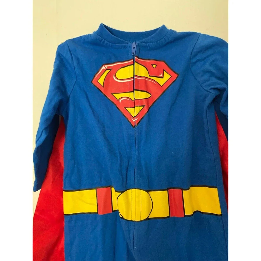 Mommy and Me costumes, superwomen and baby super man onesie and tee with capes